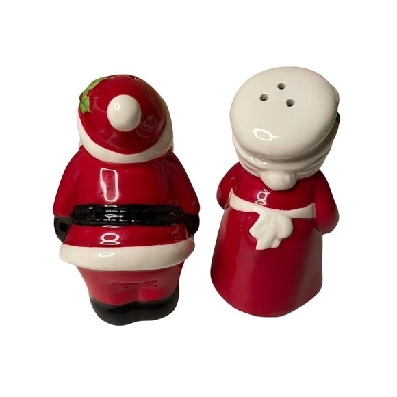 Santa and Mrs Claus Kissing Ceramic Salt and Pepper Shaker Set - Picture 3 of 6